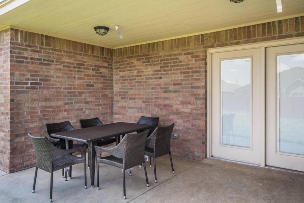 Cheerful 3 Bedroom Home, King Bed, 10 Min From Palo Duro Canyon, Fireplace, Washer Dryer Dış mekan fotoğraf