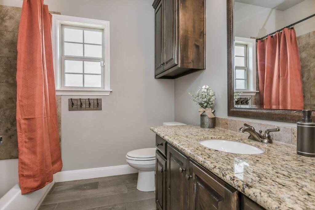 Cheerful 3 Bedroom Home, King Bed, 10 Min From Palo Duro Canyon, Fireplace, Washer Dryer Dış mekan fotoğraf